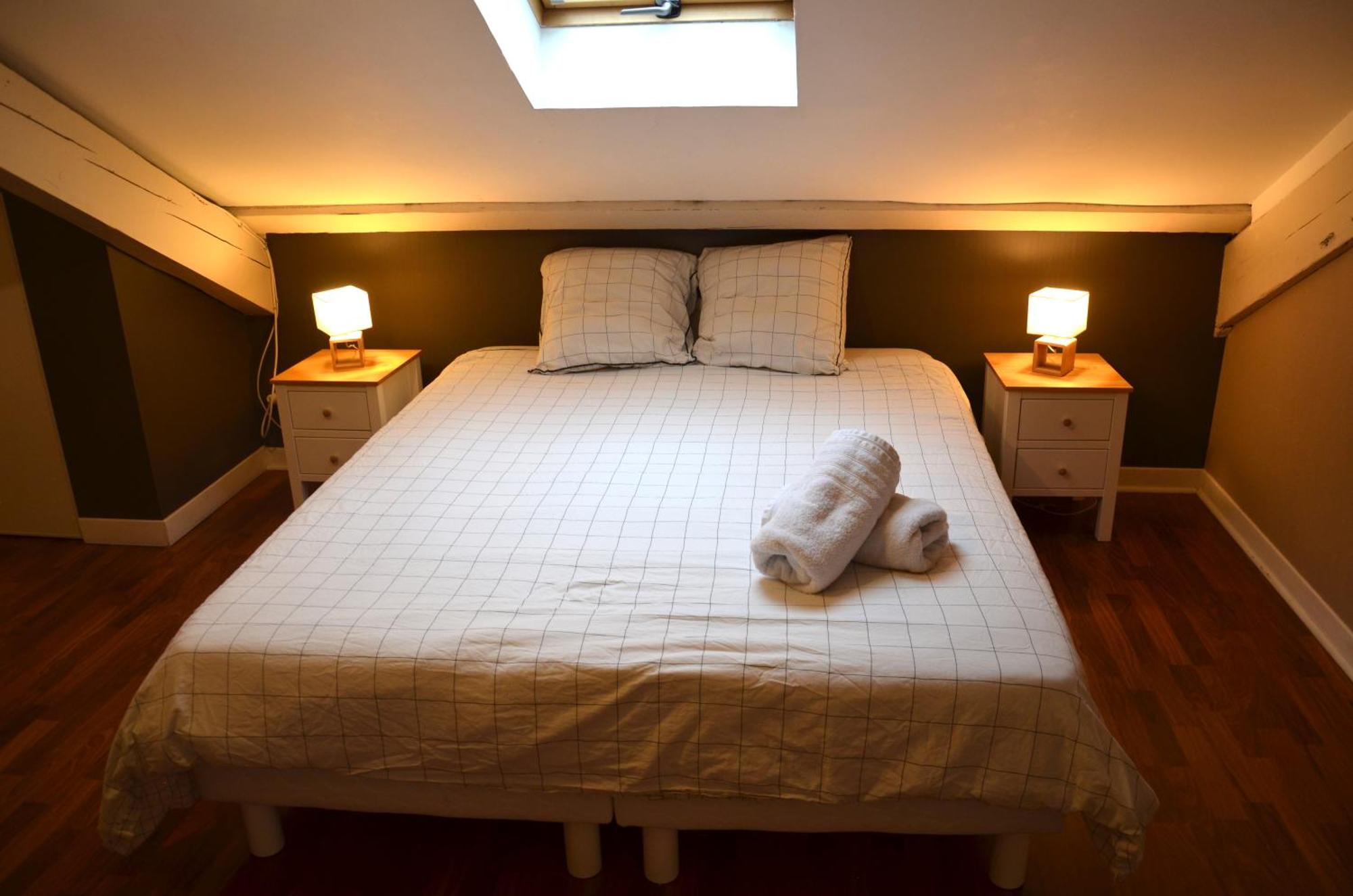 Apartament Le Cocon Troyen - 6-8P - 2 Parking Gratuits Troyes Zewnętrze zdjęcie